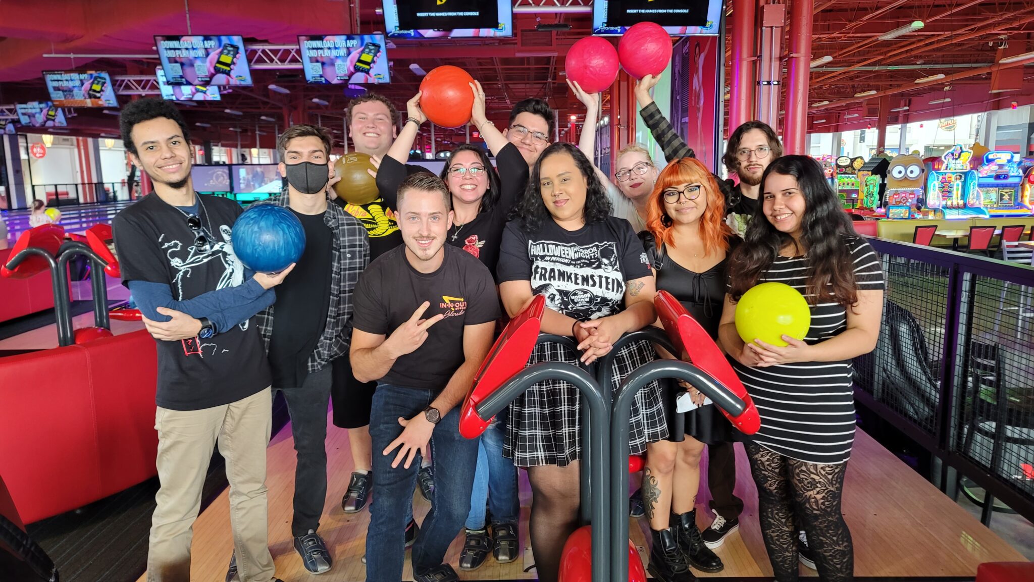 School trips, team building, fun near me, Dezerland