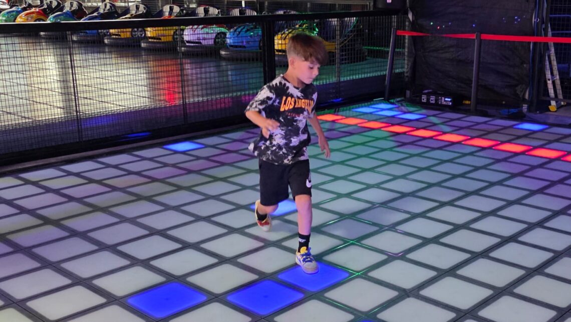 Kid jumping on the pixel game